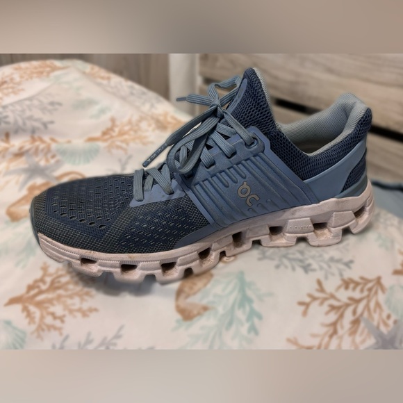 On cloud Cloudtech - Picture 2 of 7